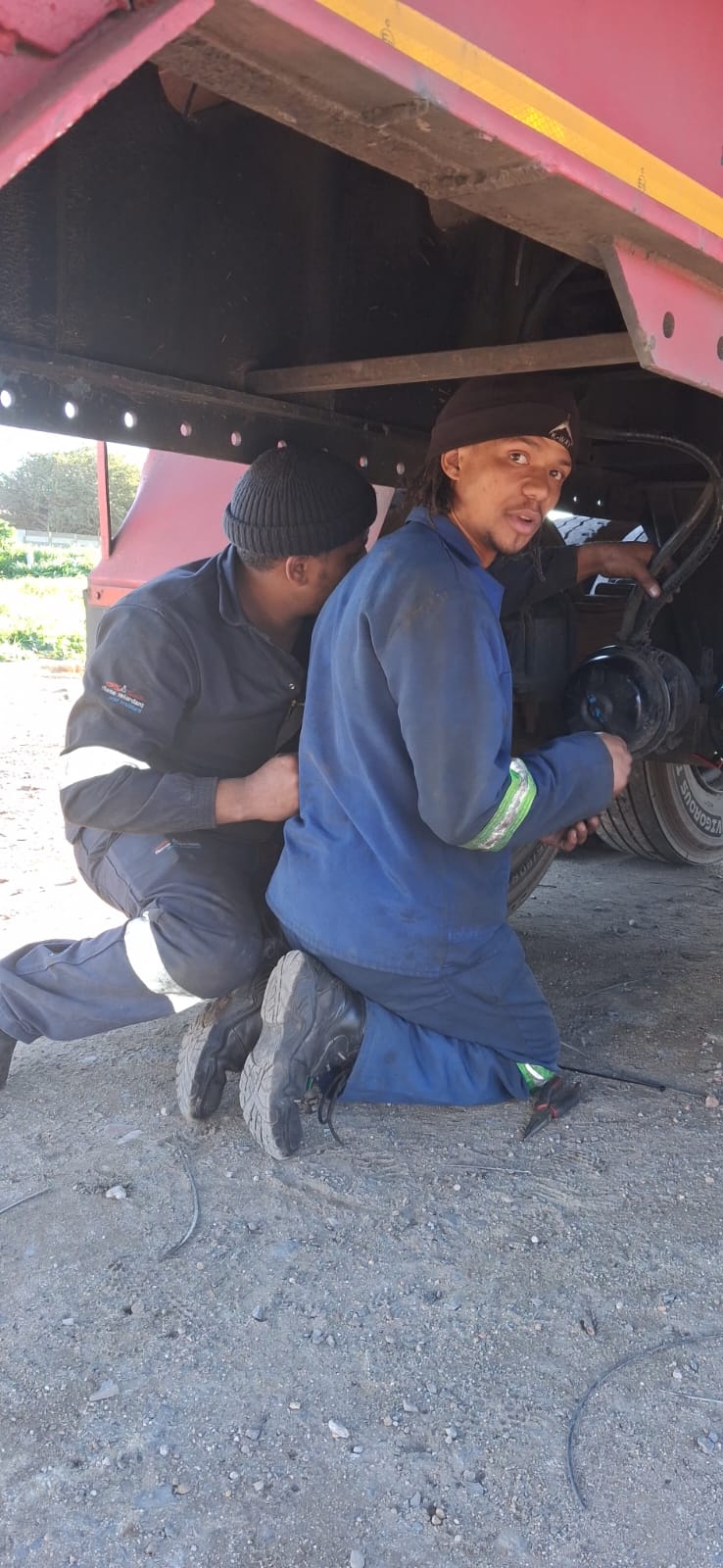 DTL Mechanical Repairs workshop photograph 4
